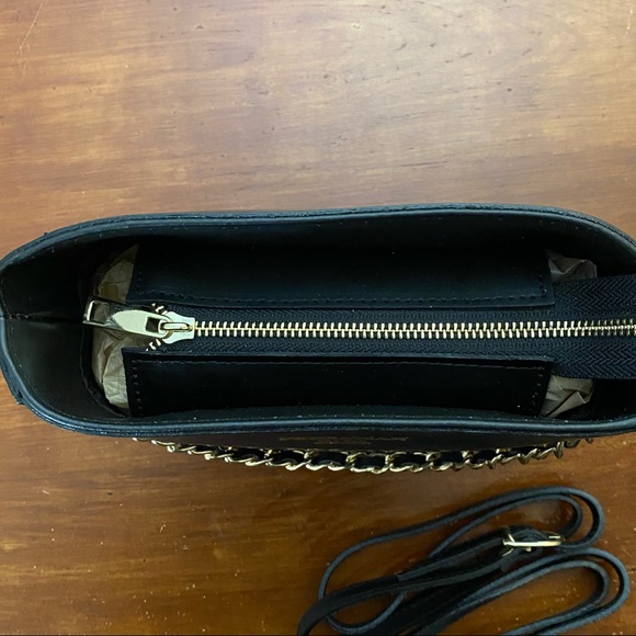 Persaman New York Leather Crossbody Bag - Picture 8 of 16